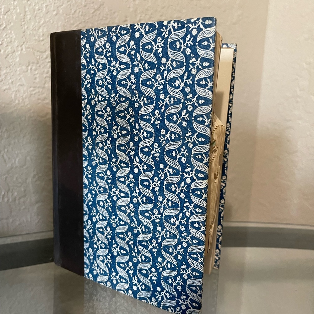 Book folding decor - Picture 2 of 2